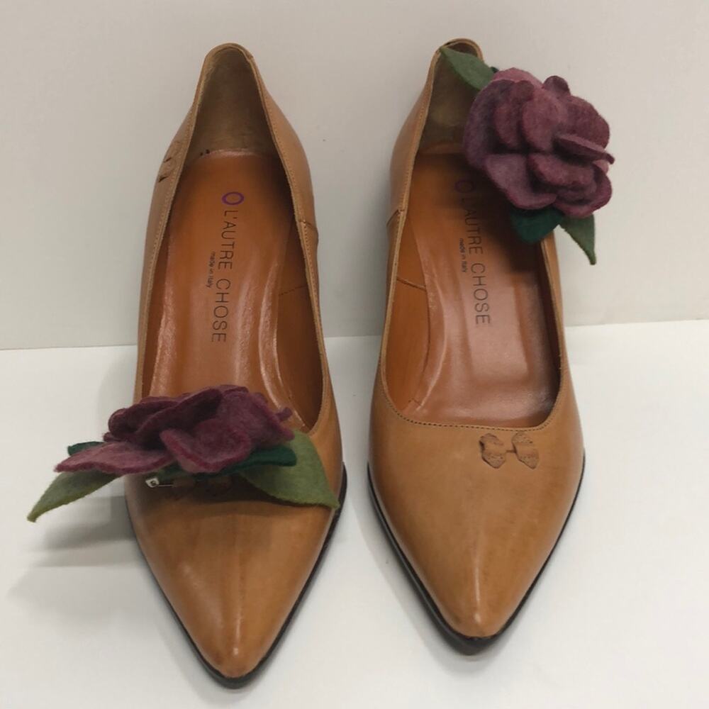 L’Autre Chose Made in Italy Tan High Heel Pump